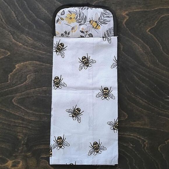 NWOT Bumblebee hanging tea towel - Picture 3 of 8